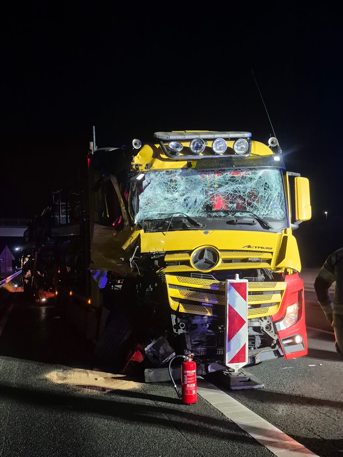 https://feuerwehr-merzenich.de/uploads/2026/05/28%20VU%20BAB/04.jpg