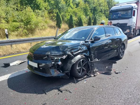 https://feuerwehr-merzenich.de/uploads/2026/07/01%20VU%20BAB/02.jpg