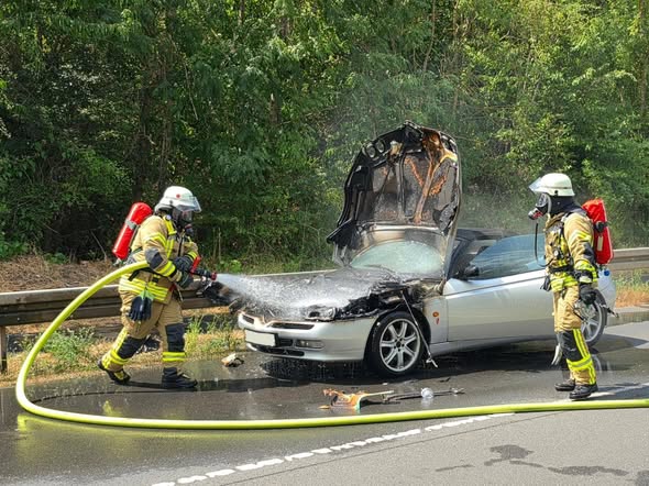 https://feuerwehr-merzenich.de/uploads/2026/07/15%20PKW_Brand/01.jpg