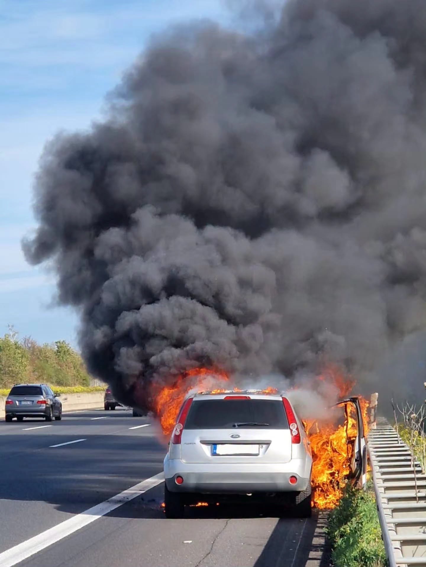 https://feuerwehr-merzenich.de/uploads/2026/10/15%20FZB%20BAB/01.jpg