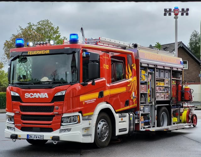 https://feuerwehr-merzenich.de/uploads/Beispielbilder/Auto/neues%20HLF%20Ger%C3%A4tef%C3%A4cher.jpg