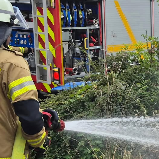 https://feuerwehr-merzenich.de/uploads/Beispielbilder/Strahlrohrf%C3%BChrer.jpg