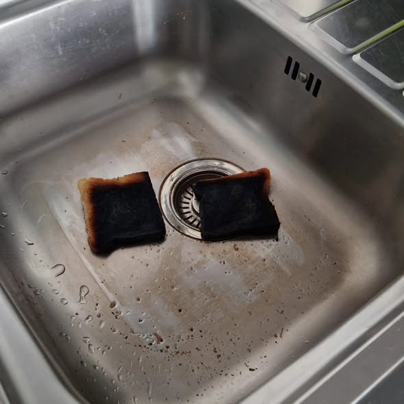 https://feuerwehr-merzenich.de/uploads/Beispielbilder/angebrannter%20Toast.jpg